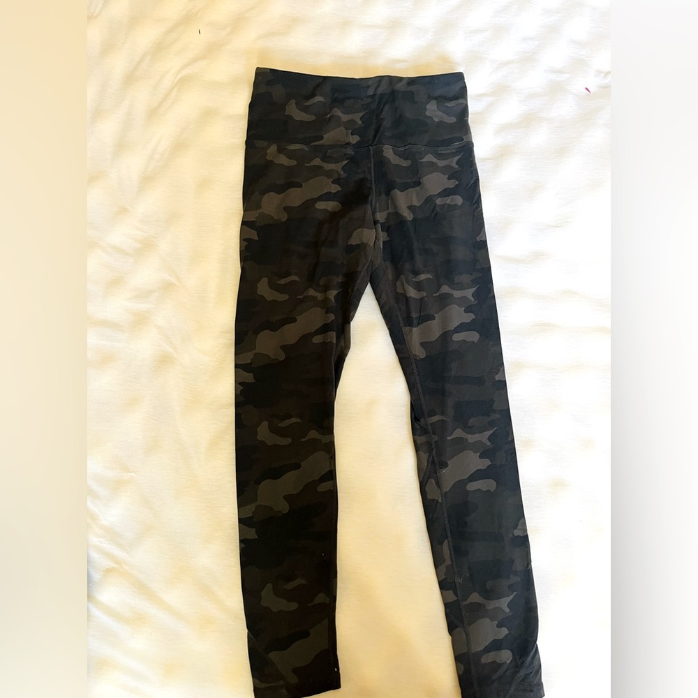🦋 2/$15 Tuff athletics size medium leggings🦋